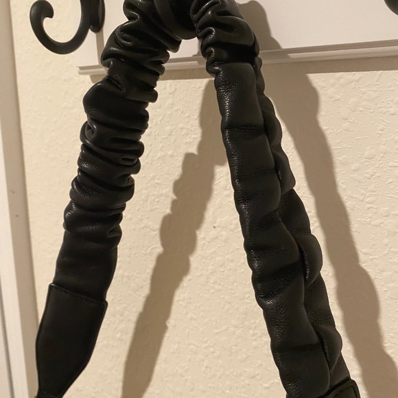 Marella Black Leather Zipper Close Handbag - Picture 5 of 11